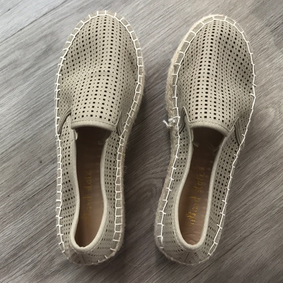 Never worn woman’s shoes - Picture 5 of 5